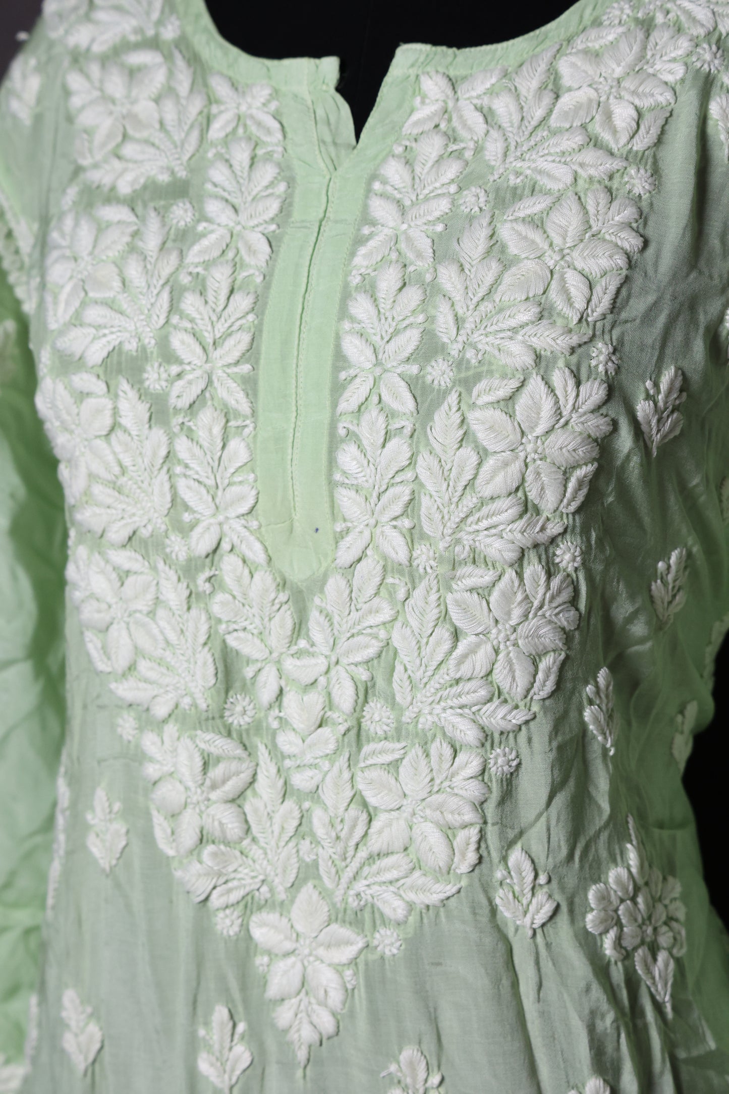 Chikankari Muslin Kurti (Ghaas-Patti)