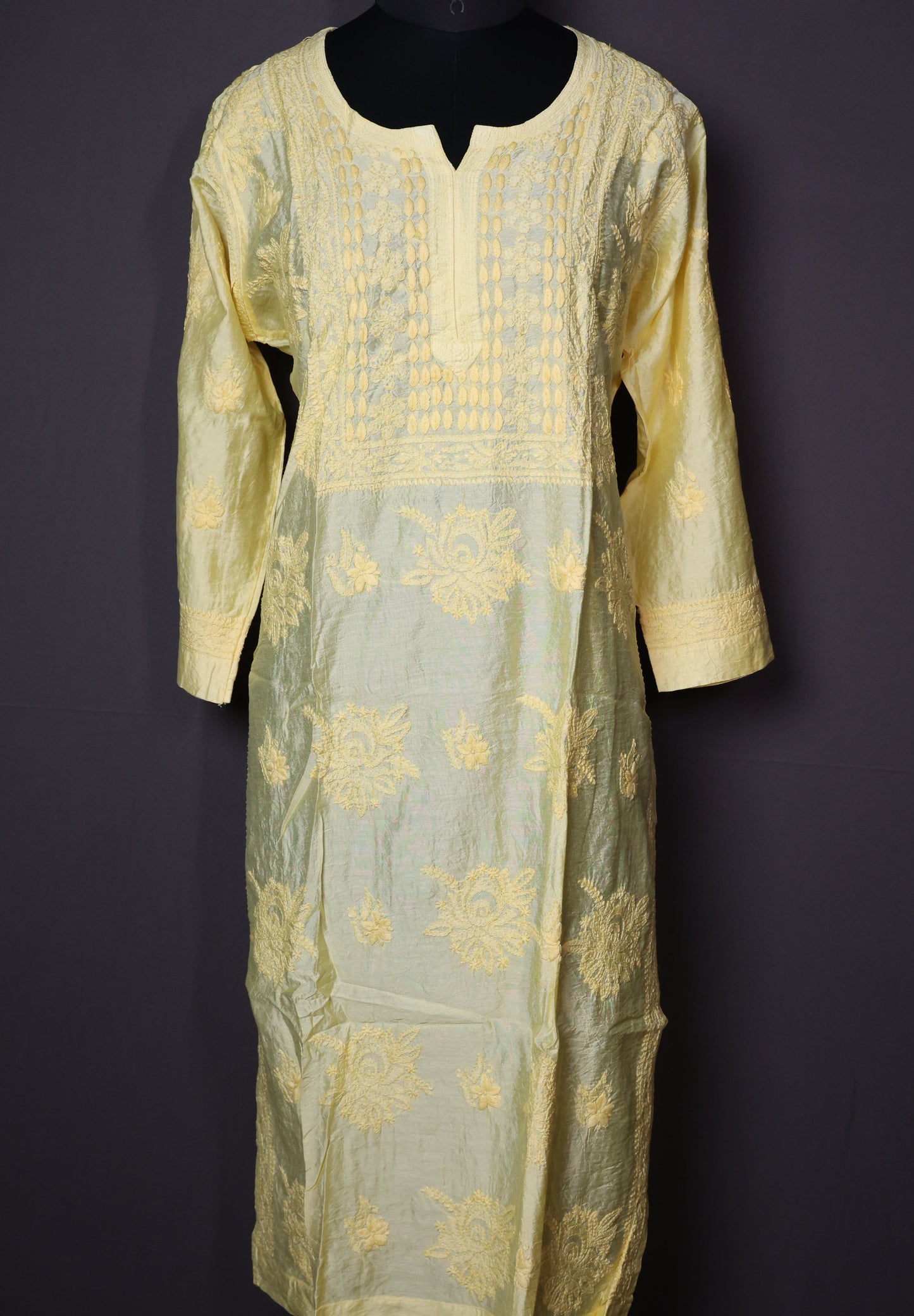 Chikankari Chanderi Kurti with Bakhiya Design