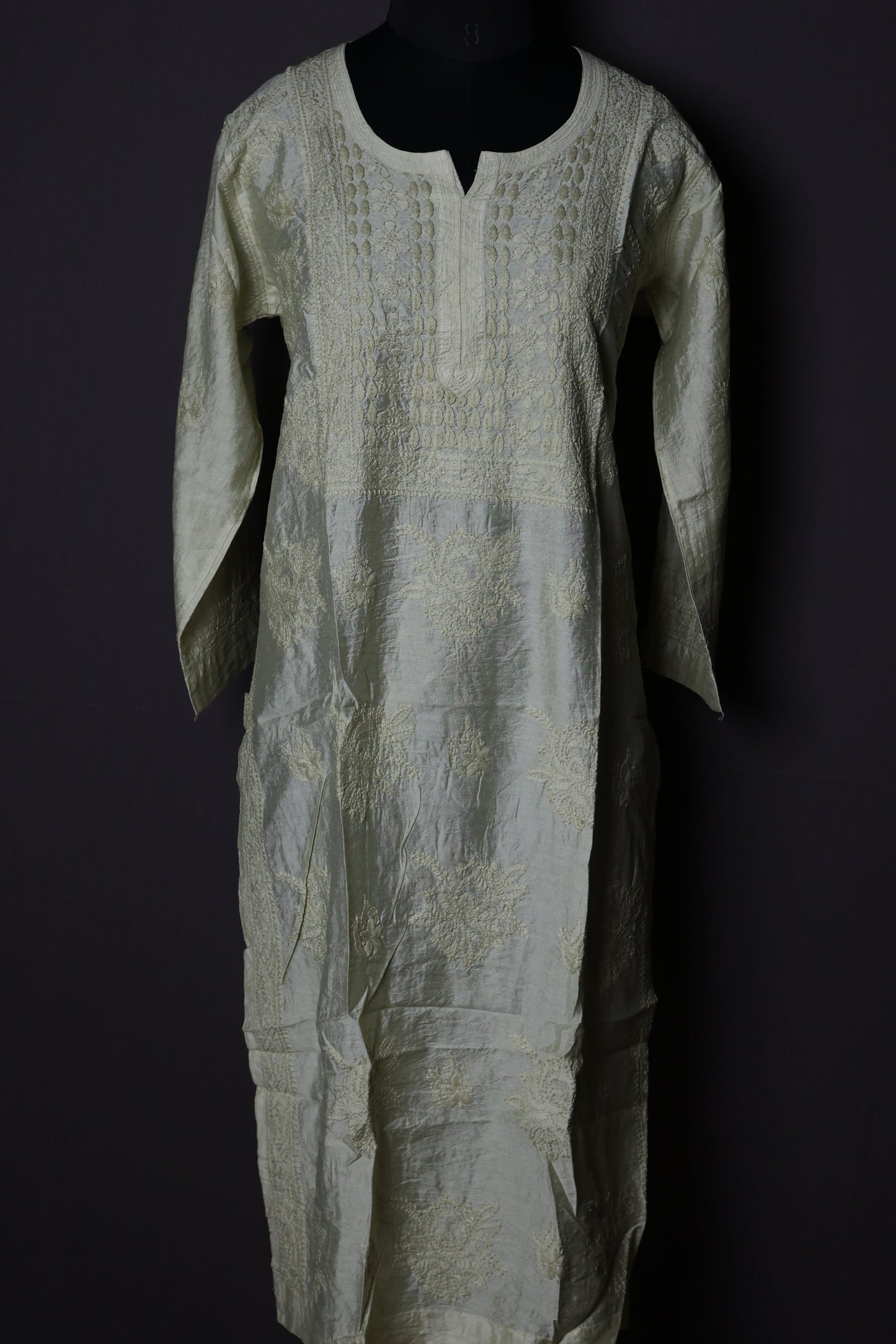 Chikankari Chanderi Kurti with Bakhiya Design